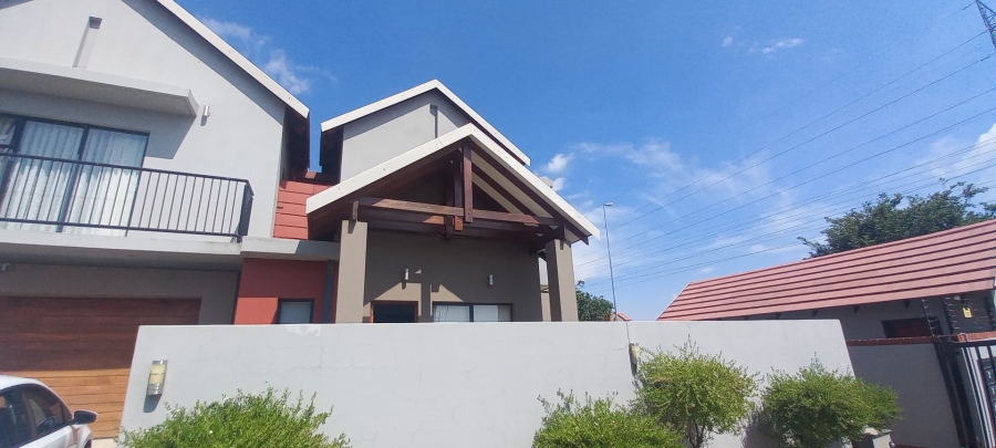 4 Bedroom Property for Sale in Wild Olive Estate Free State